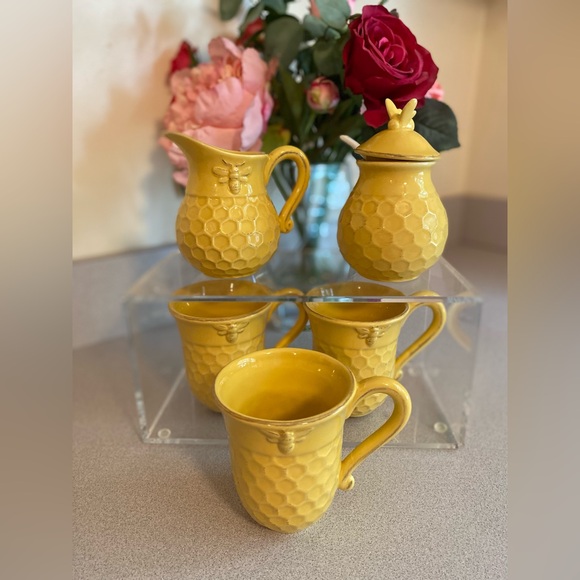 Arteflorum Other - Arteflorum Bumblebee Sugar Bowl, Creamer & Mugs